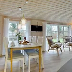 Stunning In Unknown With 3 Bedrooms And Wifi Semesterbostad *