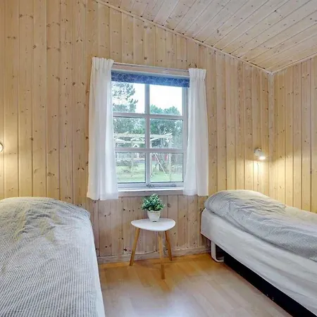 Stunning In Unknown With 3 Bedrooms And Wifi Nyaraló *