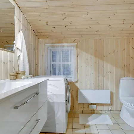 Stunning In Unknown With 3 Bedrooms And Wifi * Sæby